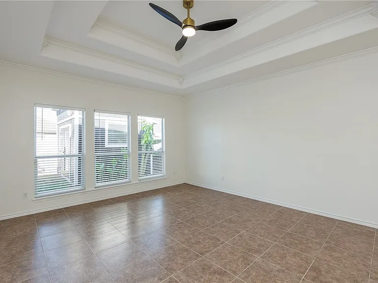 4025 Puget Sound Dr — Photo 15