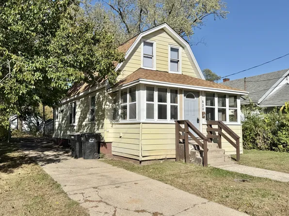 923 Randall St, Beloit, WI 53511