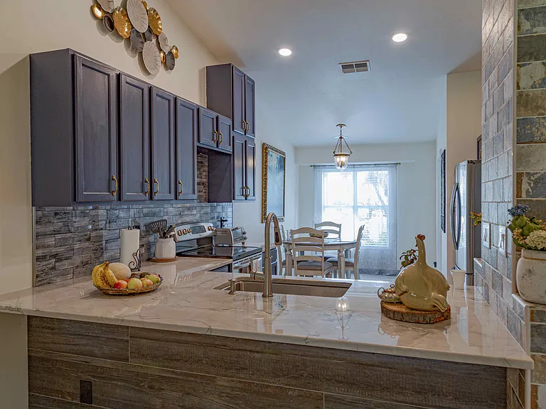 7021 Lone Oak Blvd — Photo 6
