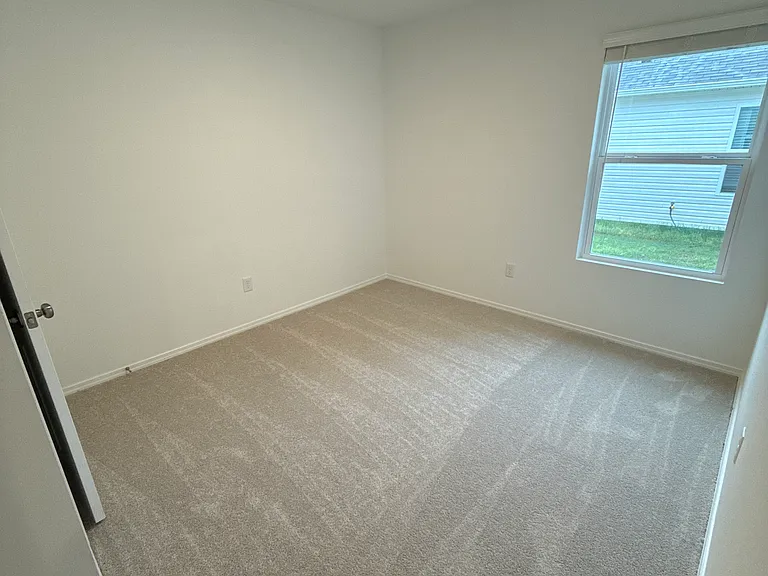 771 Gussy Ln — Photo 13