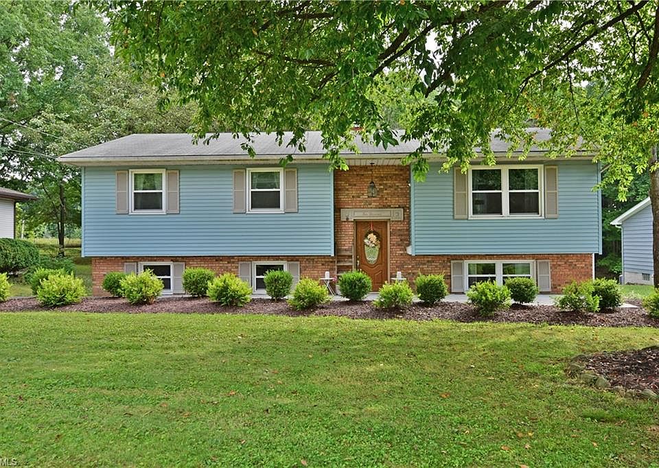 1st image of 1014 Park Cir