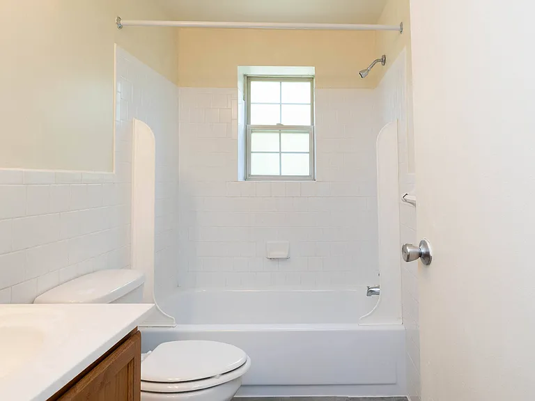 Lawyers Hill Apartments — Photo 12