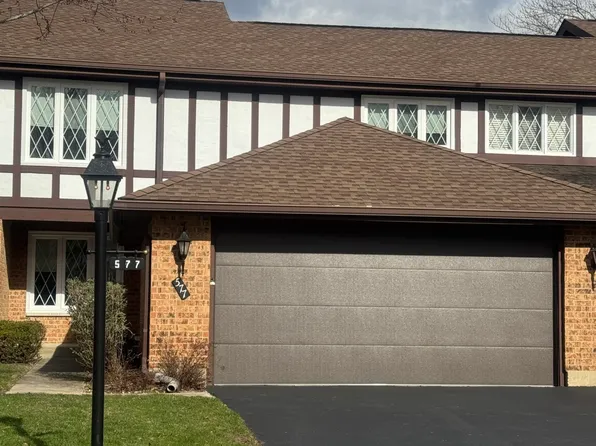 577 Cress Creek Ln, Crystal Lake, IL 60014