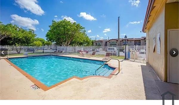 3 bed, 1120 sqft, $101 — Photo 2
