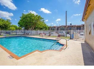 15731 SW 137th Ave APT 204, Miami, FL 33177