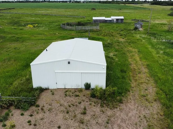 32-42 Railway AVENUE, North Battleford, SK S9A 2X6