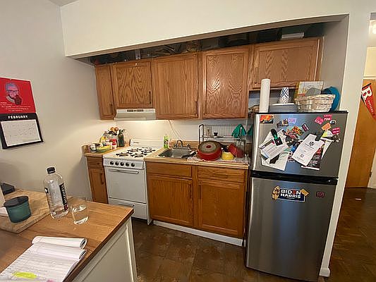 5th image of 235 E 39th St APT 3R