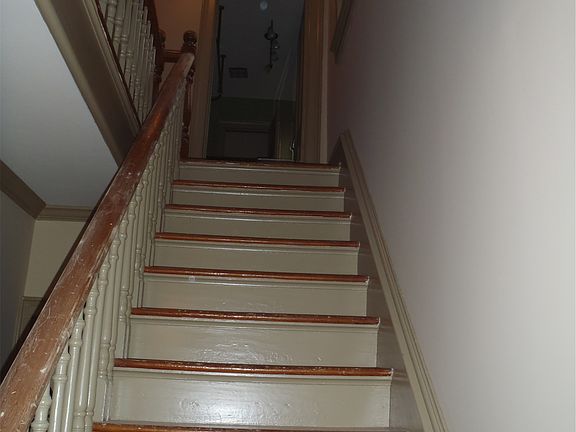 5th image of 733 Bryant St
