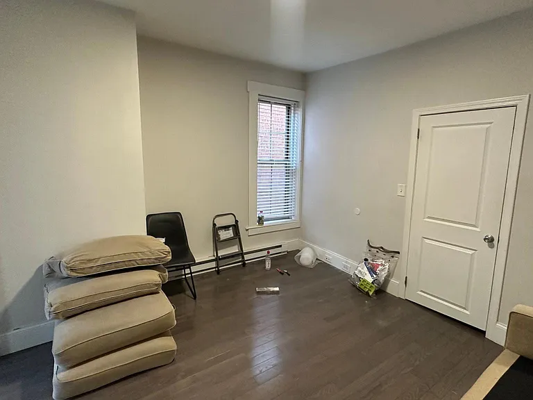 8-10 Clearway St #1 — Photo 3