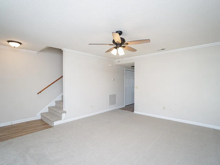 303 Waddell Rd — Photo 7