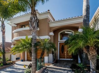 925 2nd St, Hermosa Beach, CA 90254