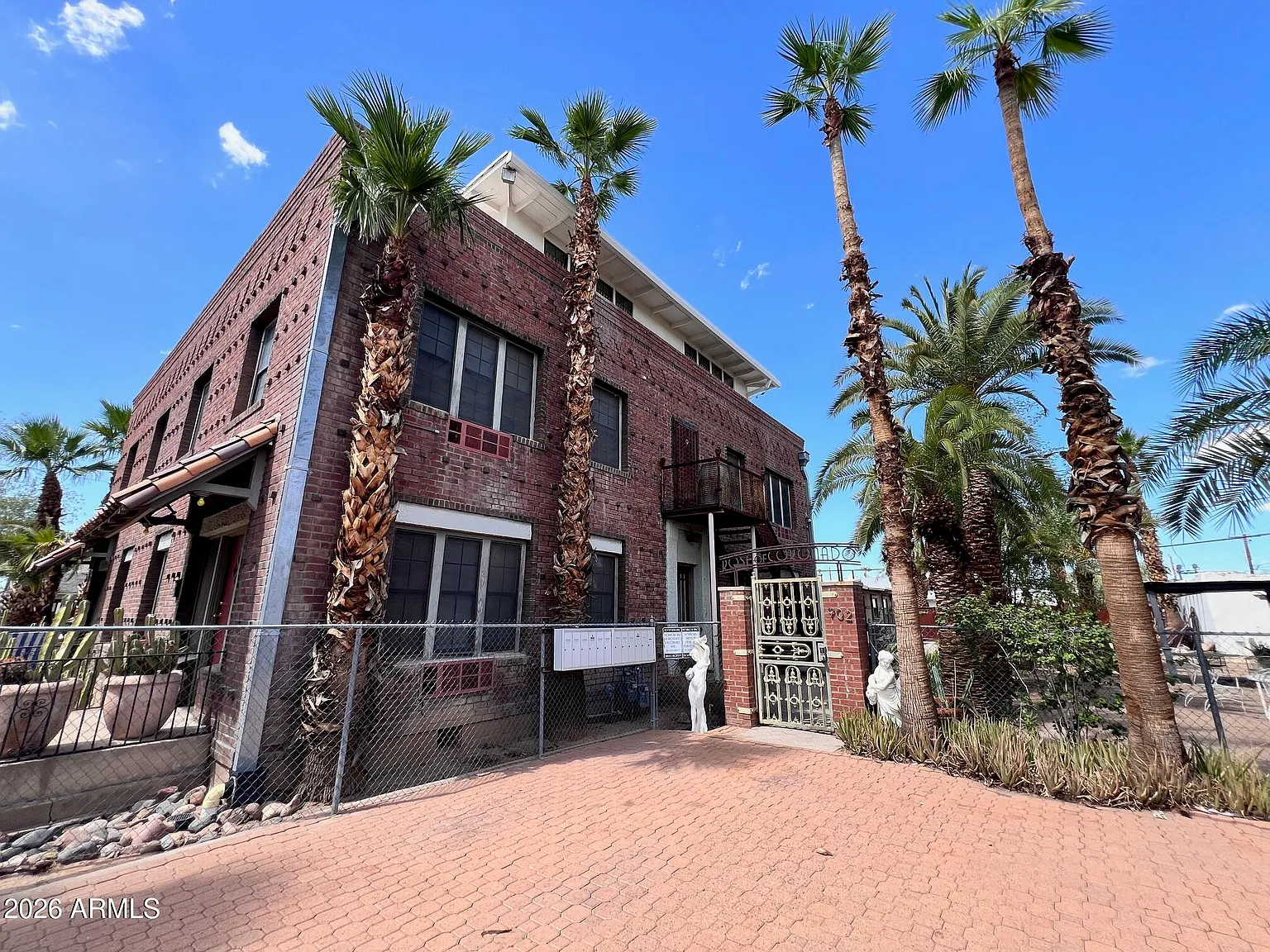 1 bed, 1.0 bath, 450 sqft, $1,150 — Photo 1