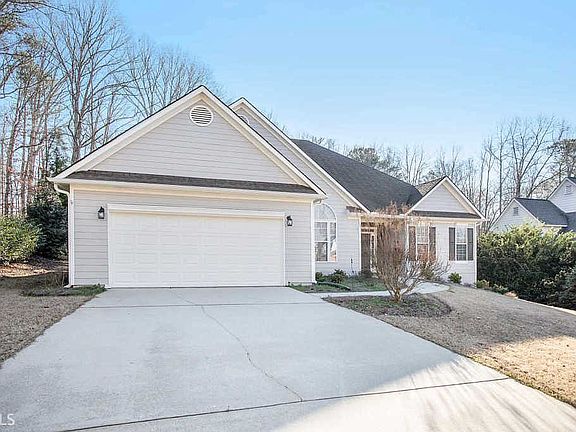 3rd image of 312 Grovewood Ln