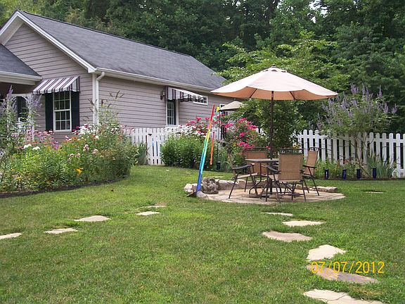 3rd image of 140 Coral Dr