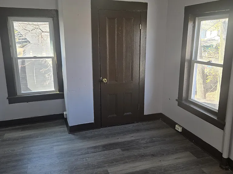 119 Thompson St — Photo 12
