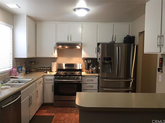 3rd image of 2394 Etiwanda Ave