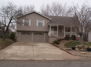 2012 NE Concord St, Lees Summit, MO 64086
