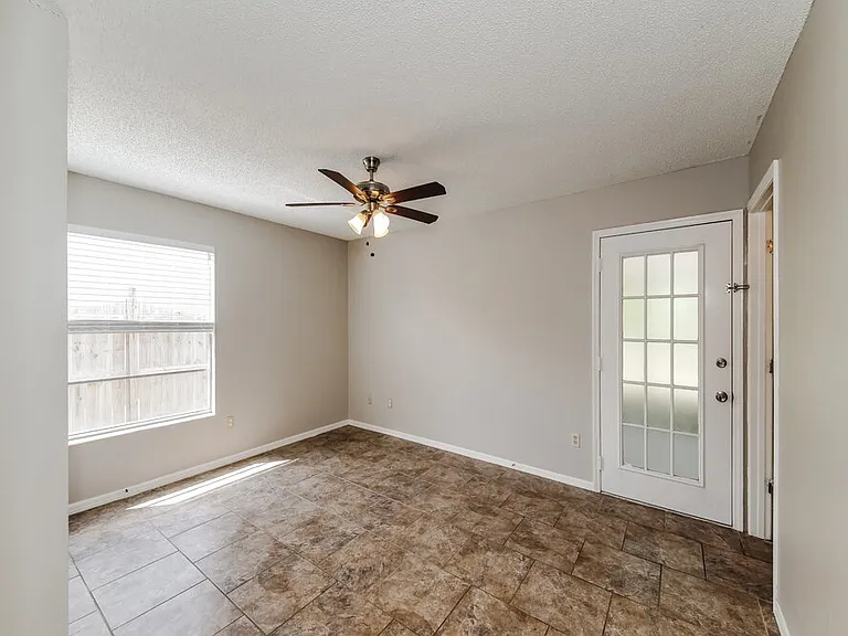1548 W Powder Horn Rd — Photo 9