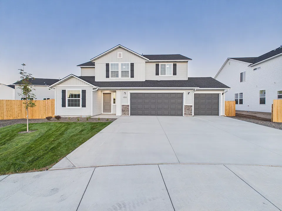 464 Merlin Ct