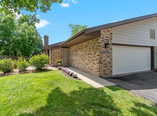 1221 Archer Ln N, Plymouth, MN 55447