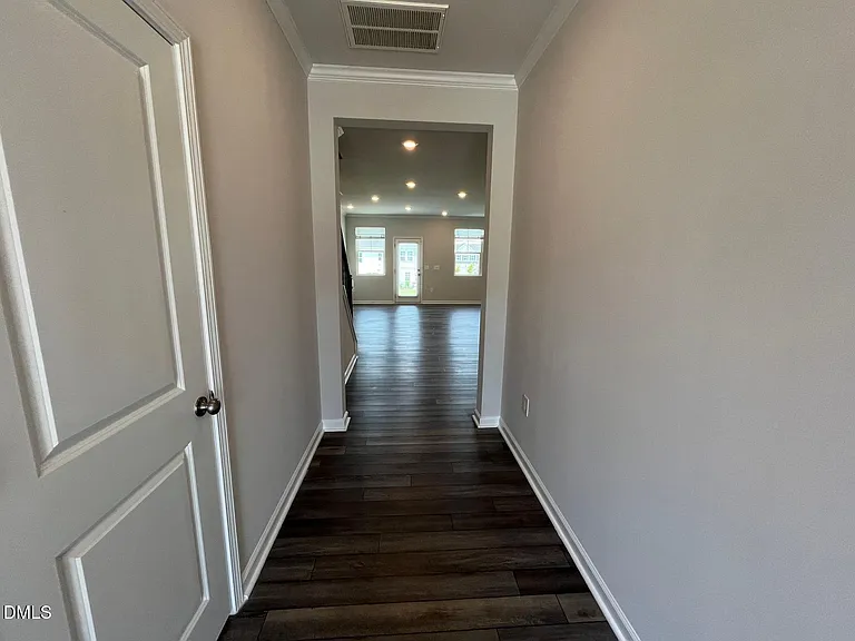 5047 Tura St — Photo 5