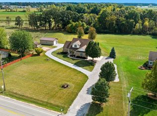 11834 Grabill Rd, Leo, IN 46765