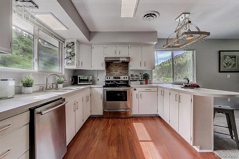 7348 Olde Stage Rd — Photo 3