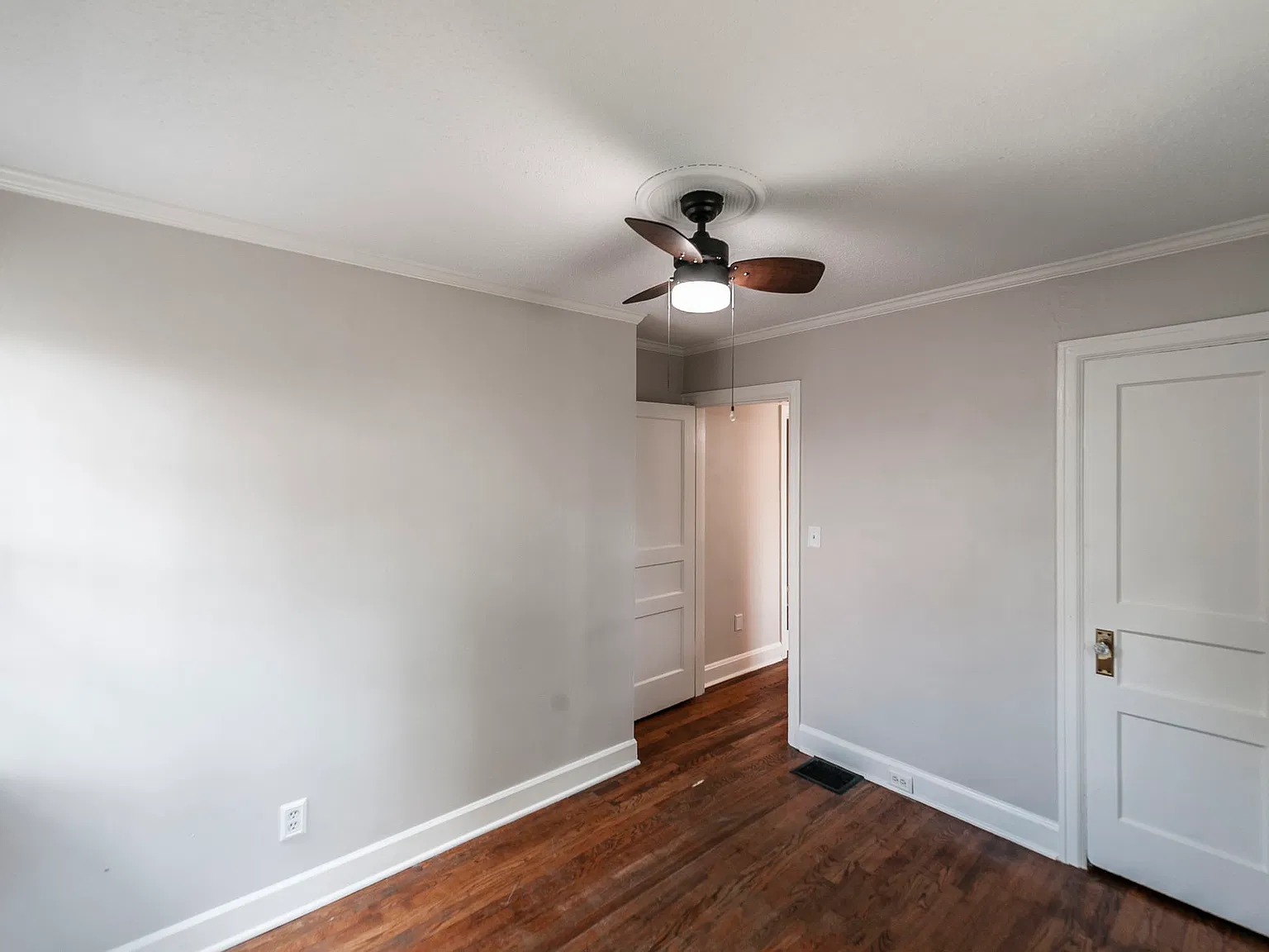 3 bed, 1370 sqft, $3,500 — Photo 1