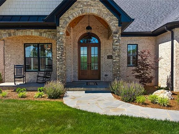 3rd image of 7955 Valley View Dr