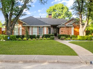 817 Robin Meadow Dr, Desoto, TX 75115