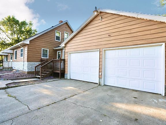 2nd image of 908 Williams St