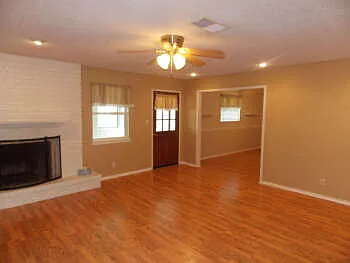 1309 Azalea Ln — Photo 9