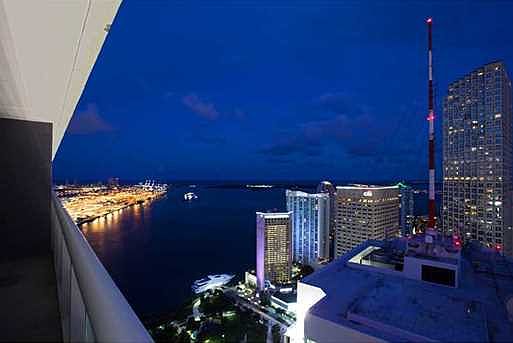 3rd image of 50 Biscayne Blvd APT 5311