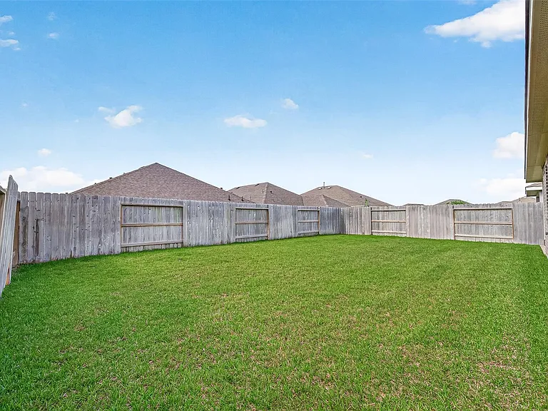 22215 Scarlino Dr — Photo 41