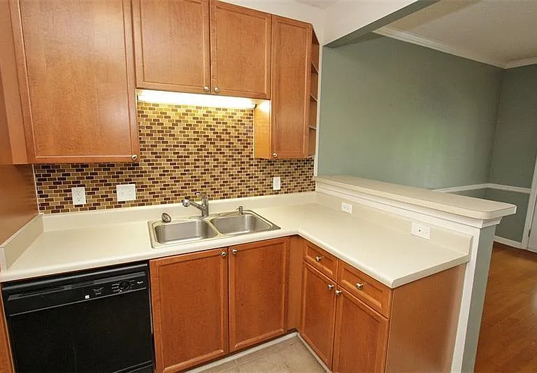 3500 Sweetwater Rd #312 — Photo 8