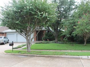 116 Fox Glen Cir, Irving, TX 75062