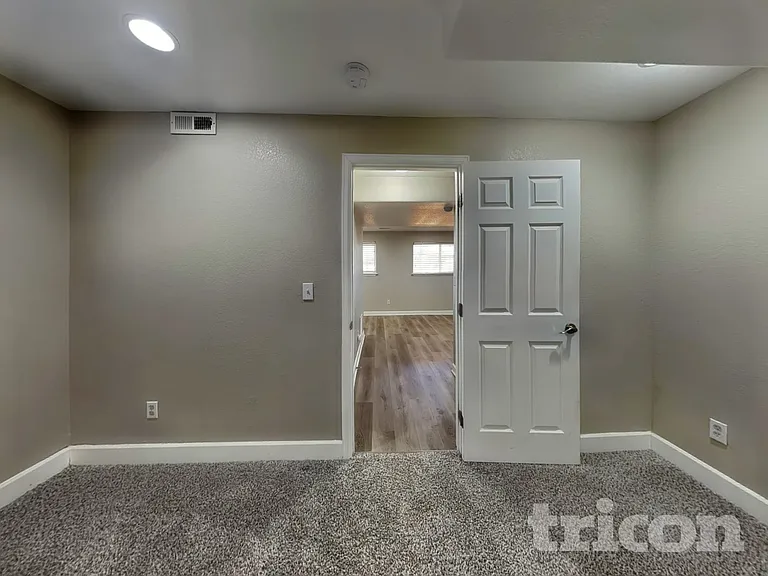 24881 E Euclid Pl — Photo 11