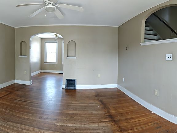 3rd image of 512 Warren St