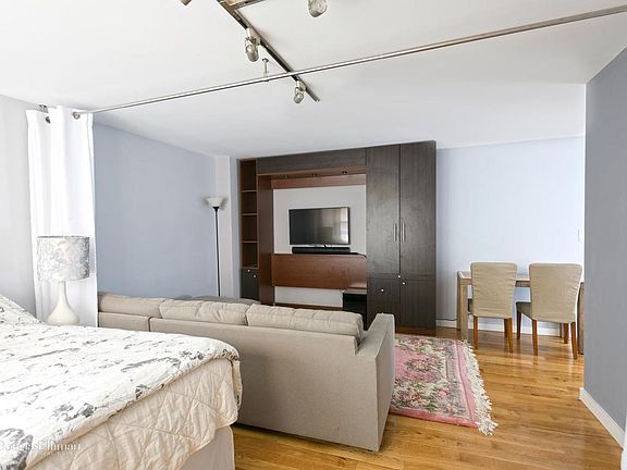 3rd image of 77 E 12th St APT 5A