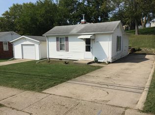 1221 1st St N, Newton, IA 50208