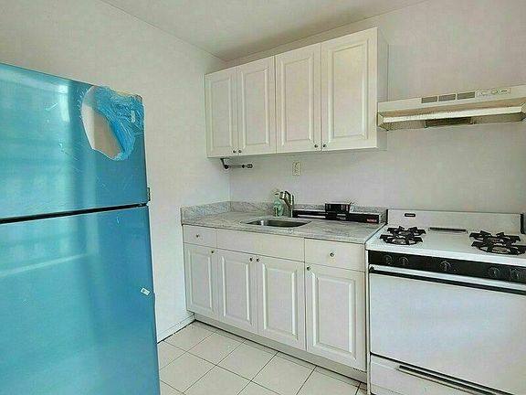 3rd image of 183 Clifton Pl #2B