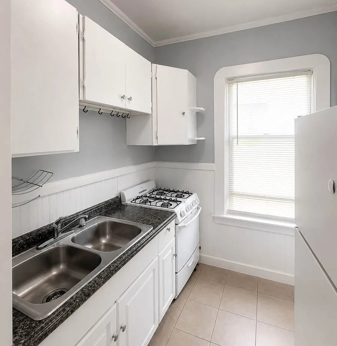 3 bed, 873 sqft, $1,800 — Photo 1