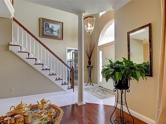4th image of 2339 Woodmill Dr