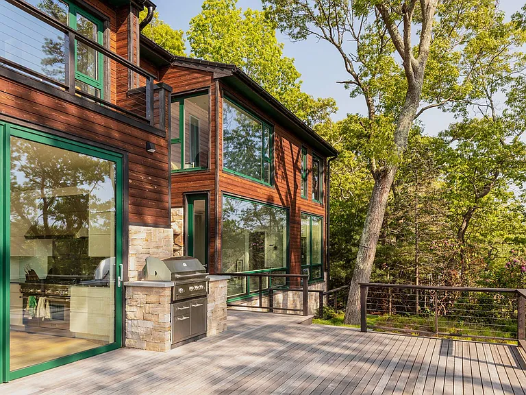 41 Shore Dr — Photo 3