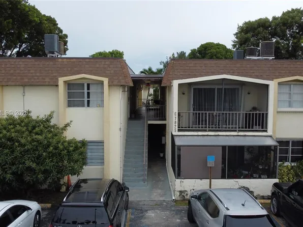 7825 Miller Dr APT C211, Miami, FL 33155