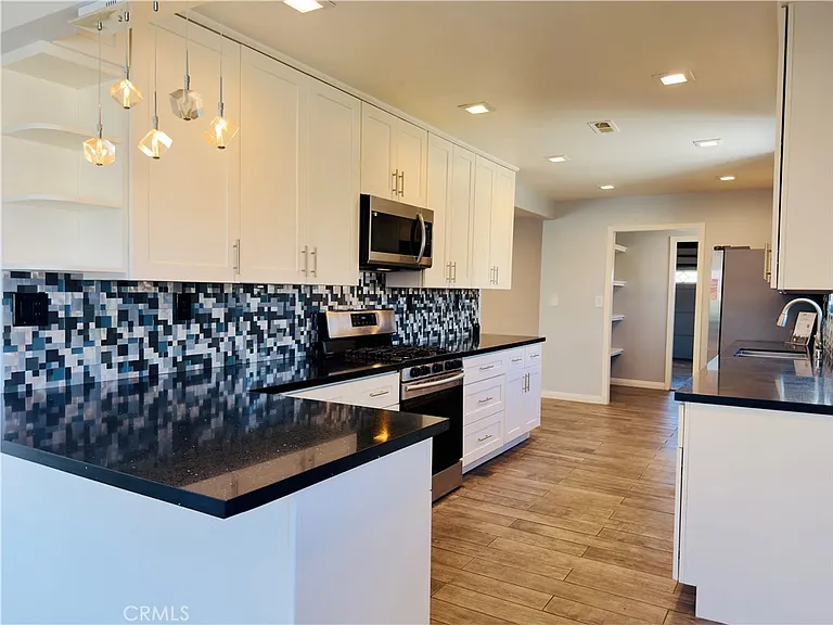 2335 E Trenton Ave — Photo 5