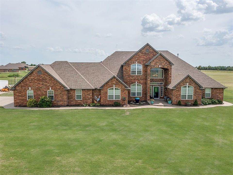 1st image of 921 Hannah Dr