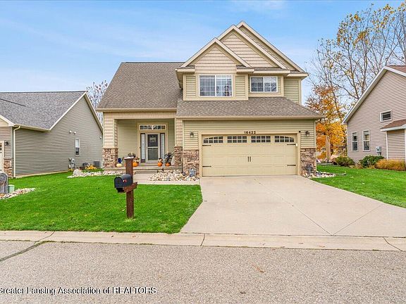 2nd image of 16422 Picardie Way