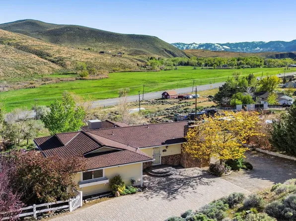 20500 Cooke Dr, Reno, NV 89521