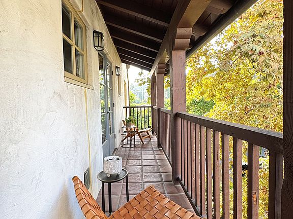 5th image of 1414 1/4 N Harper Ave #6
